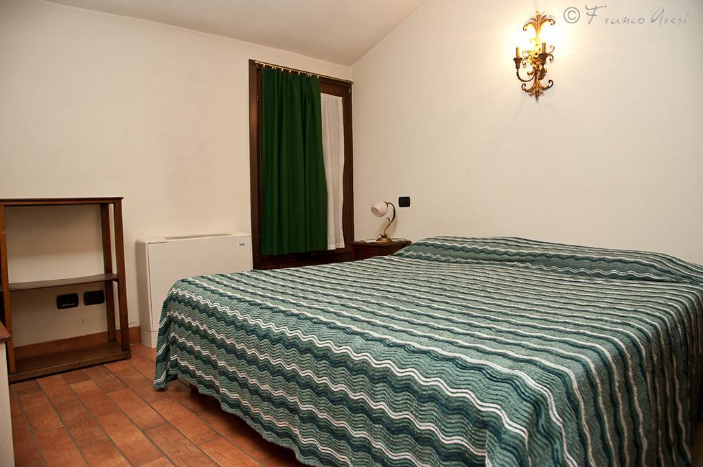 Agriturismo La Garzonera Vergiate Exterior photo